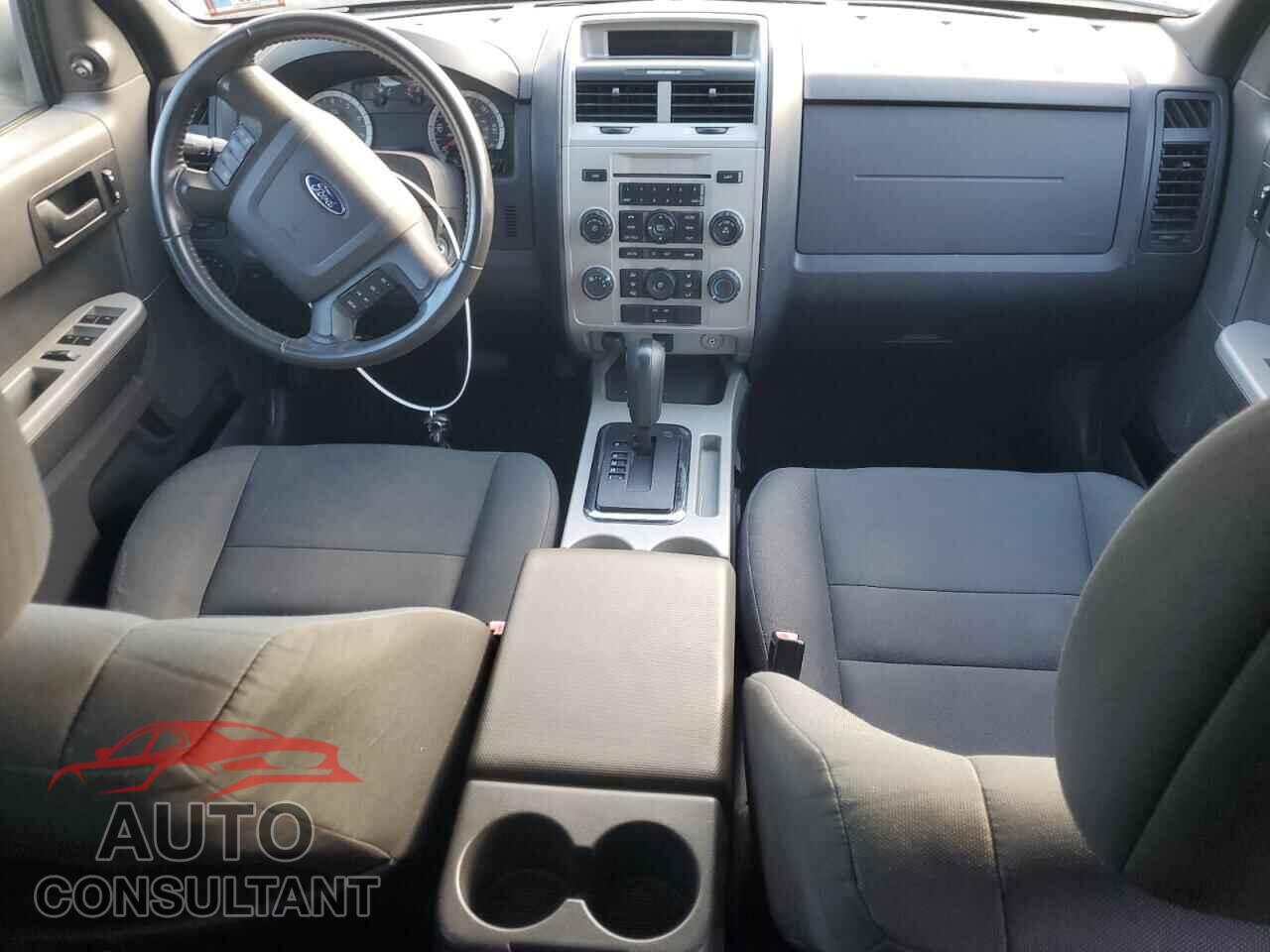 FORD ESCAPE 2011 - 1FMCU9D79BKA04841