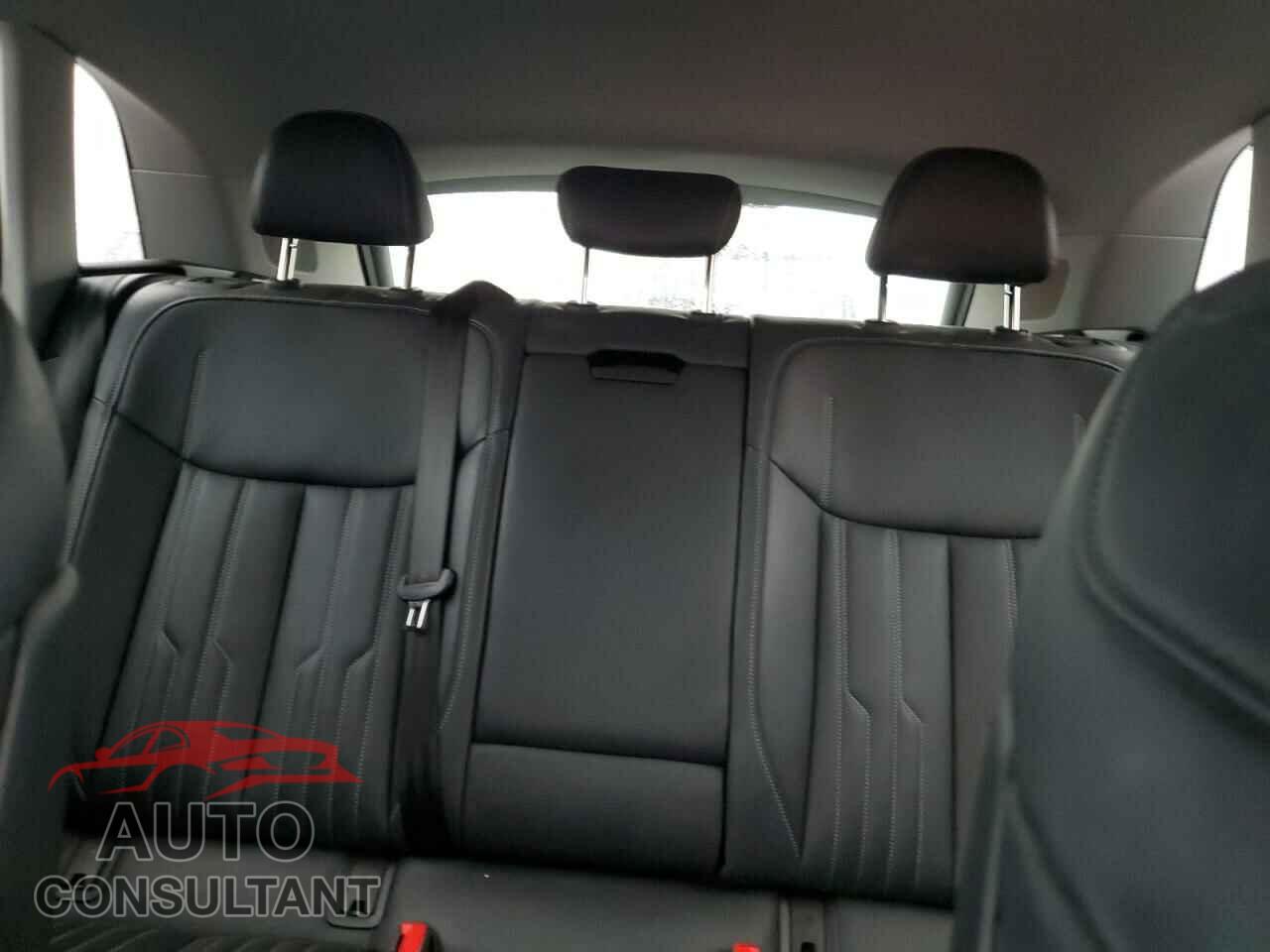 AUDI E-TRON 2019 - WA1VAAGE7KB024095