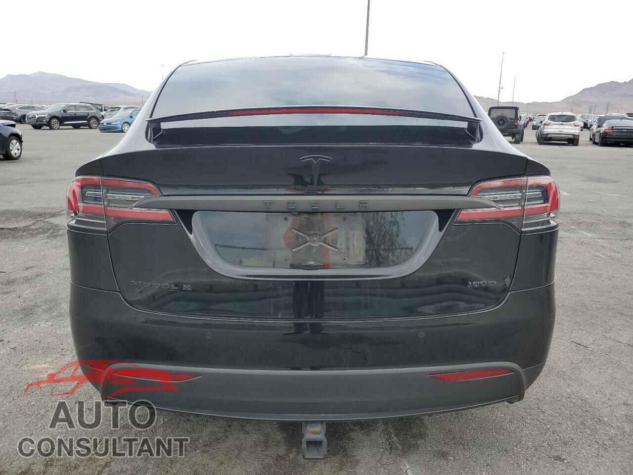 TESLA MODEL X 2018 - 5YJXCBE21JF130061