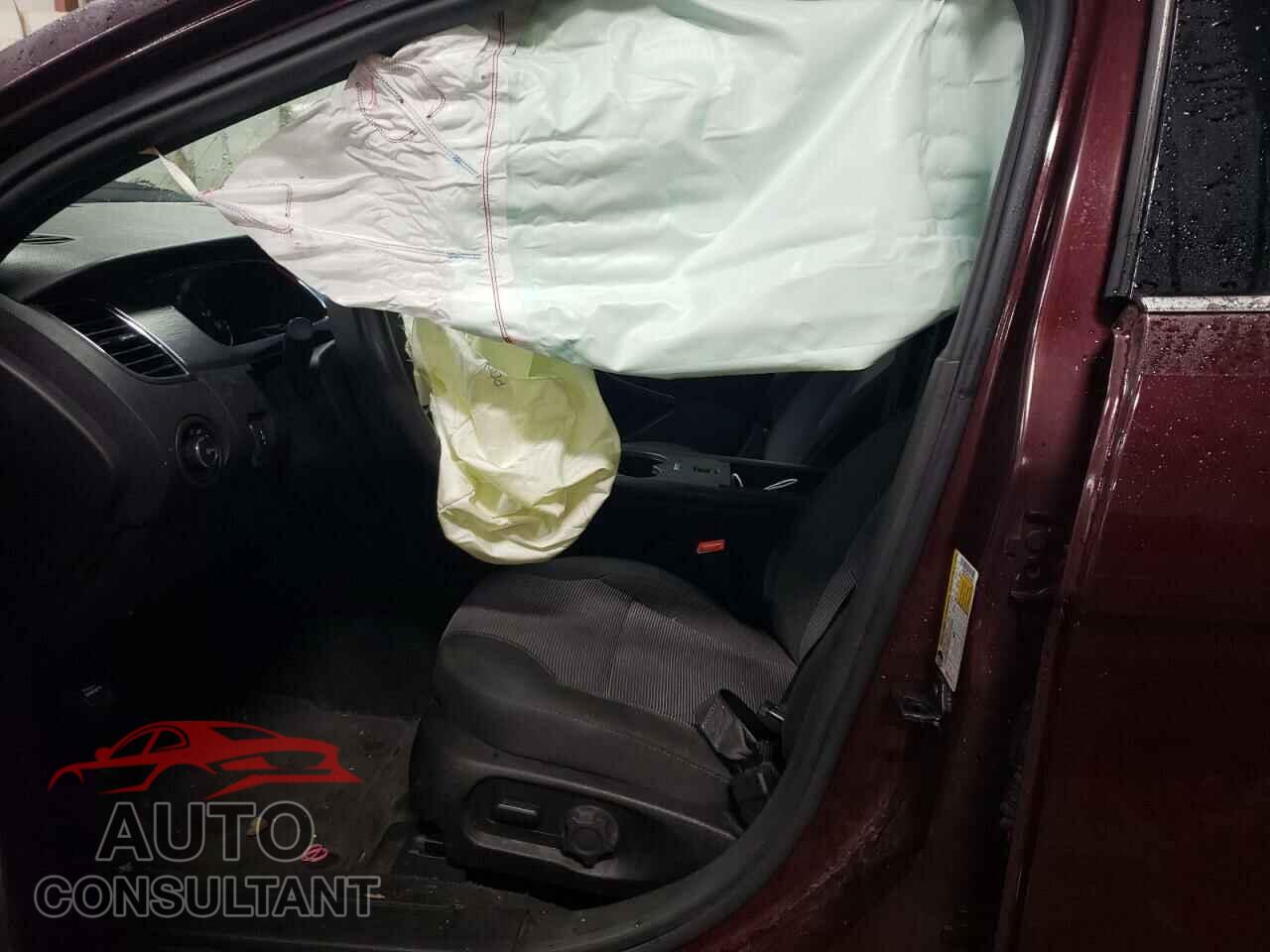FORD TAURUS 2018 - 1FAHP2E80JG100901