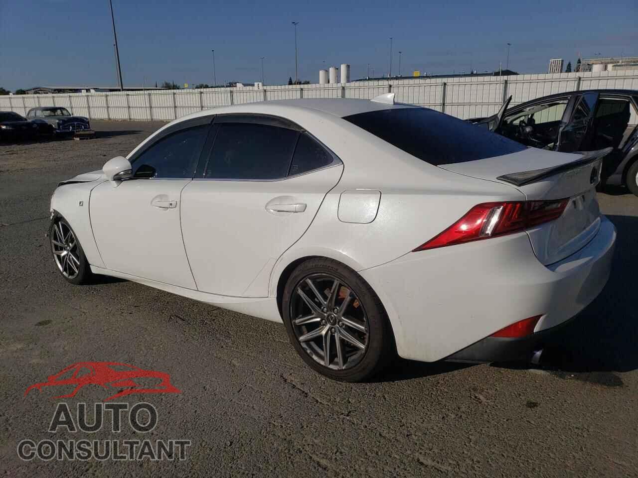 LEXUS IS 2014 - JTHBE1D20E5008880