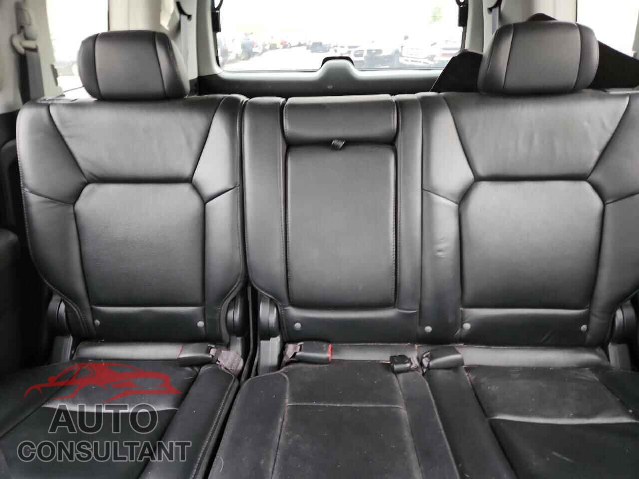 HONDA PILOT 2011 - 5FNYF4H59BB071677