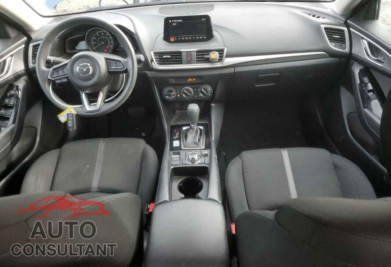 MAZDA 3 2018 - 3MZBN1U79JM217260