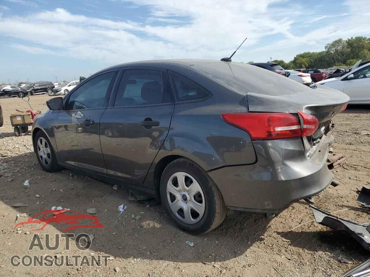 FORD FOCUS 2015 - 1FADP3E26FL355373