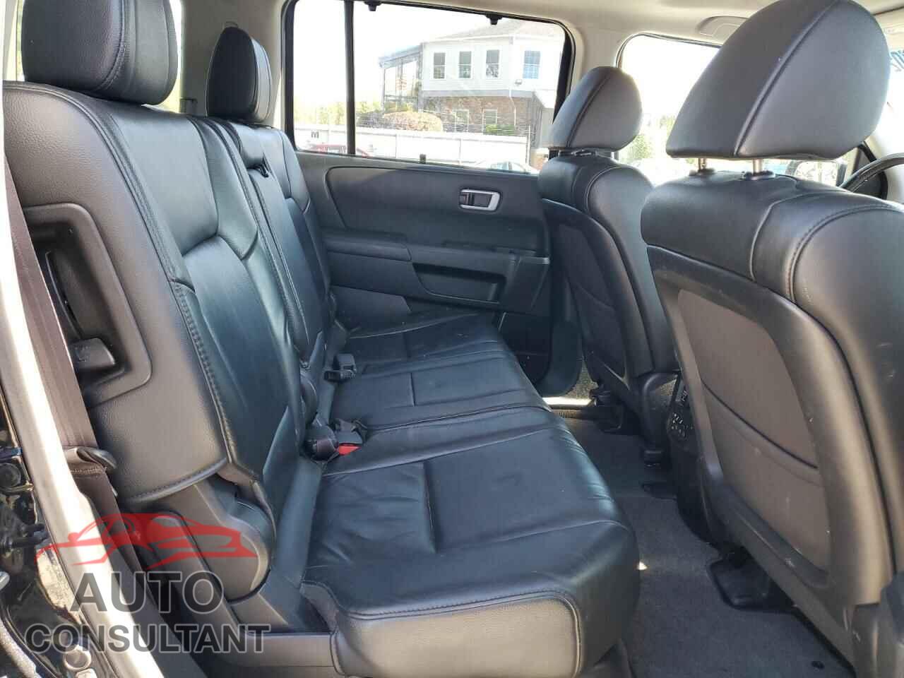 HONDA PILOT 2015 - 5FNYF4H98FB033219