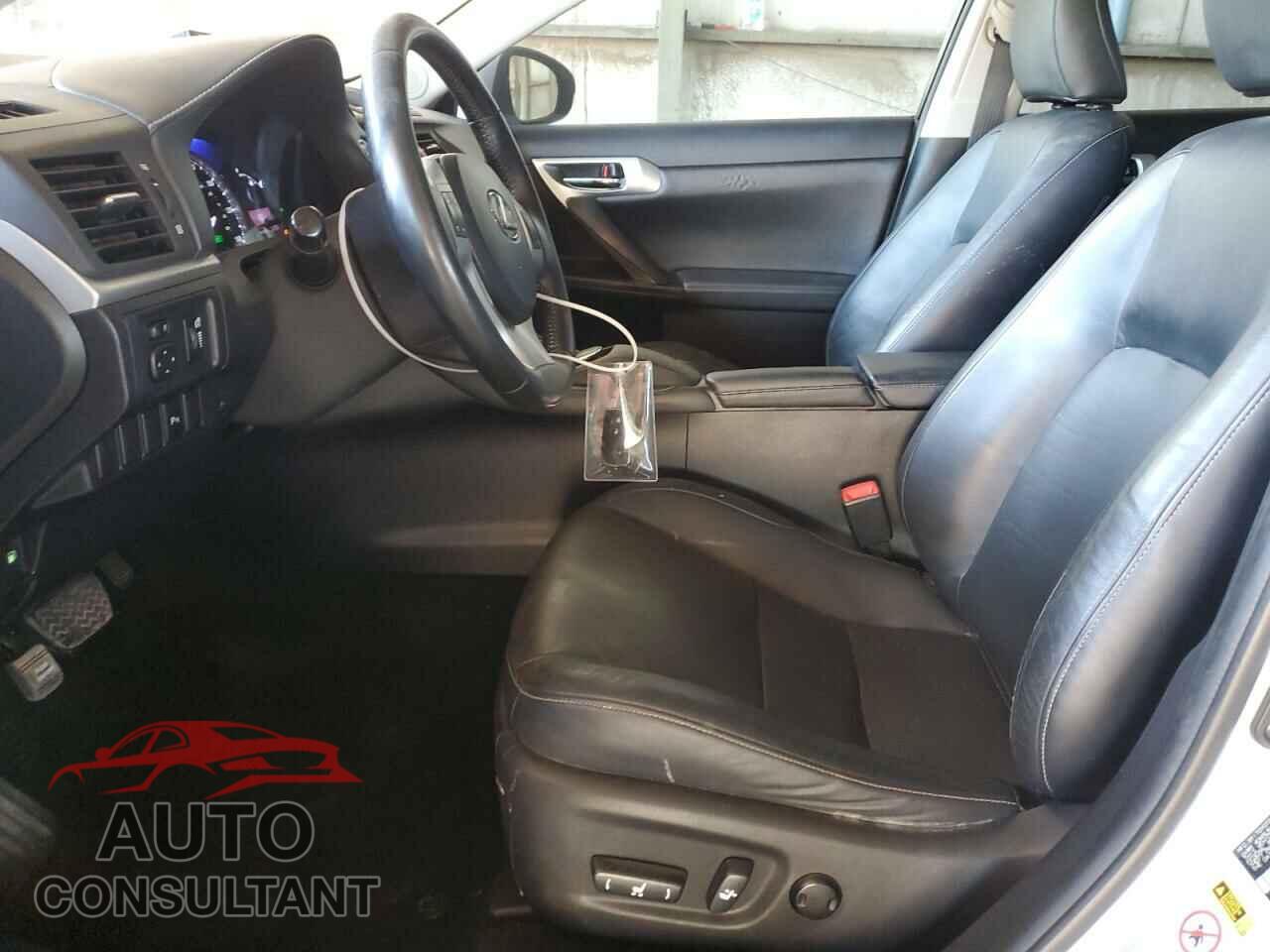 LEXUS CT 200 2013 - JTHKD5BH7D2124286