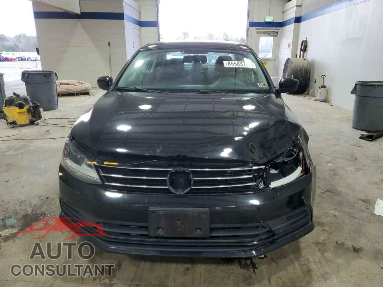 VOLKSWAGEN JETTA 2017 - 3VW2B7AJ5HM331987