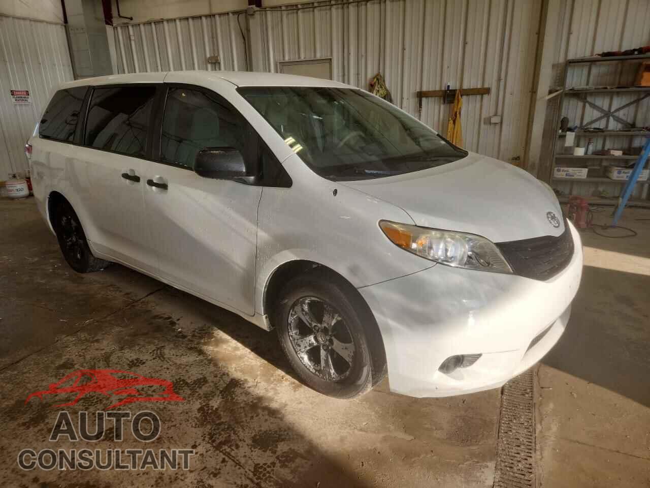 TOYOTA SIENNA 2012 - 5TDKA3DC1CS010775