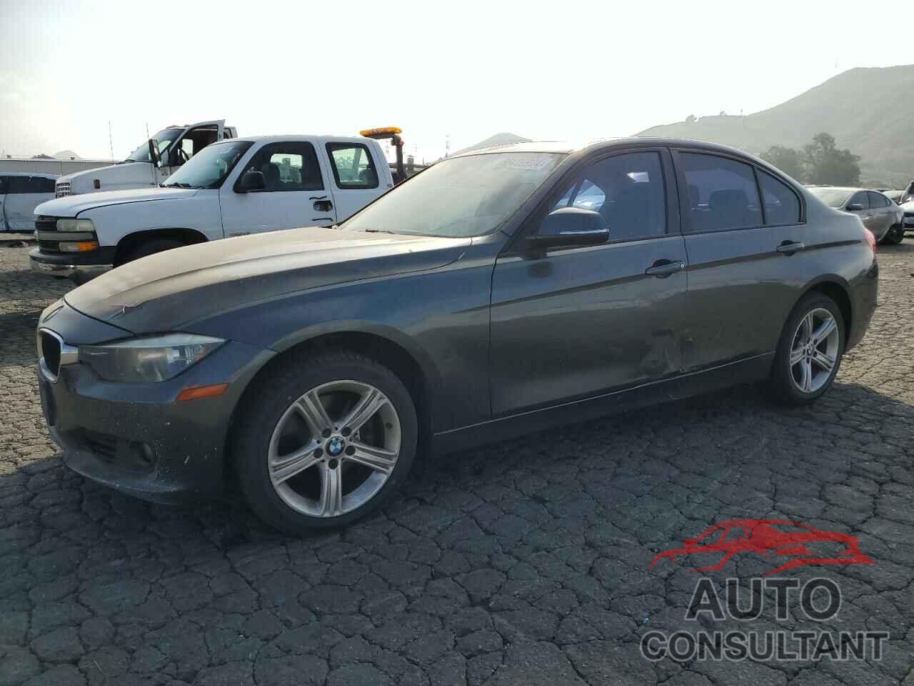 BMW 3 SERIES 2013 - WBA3C1G57DNR46811