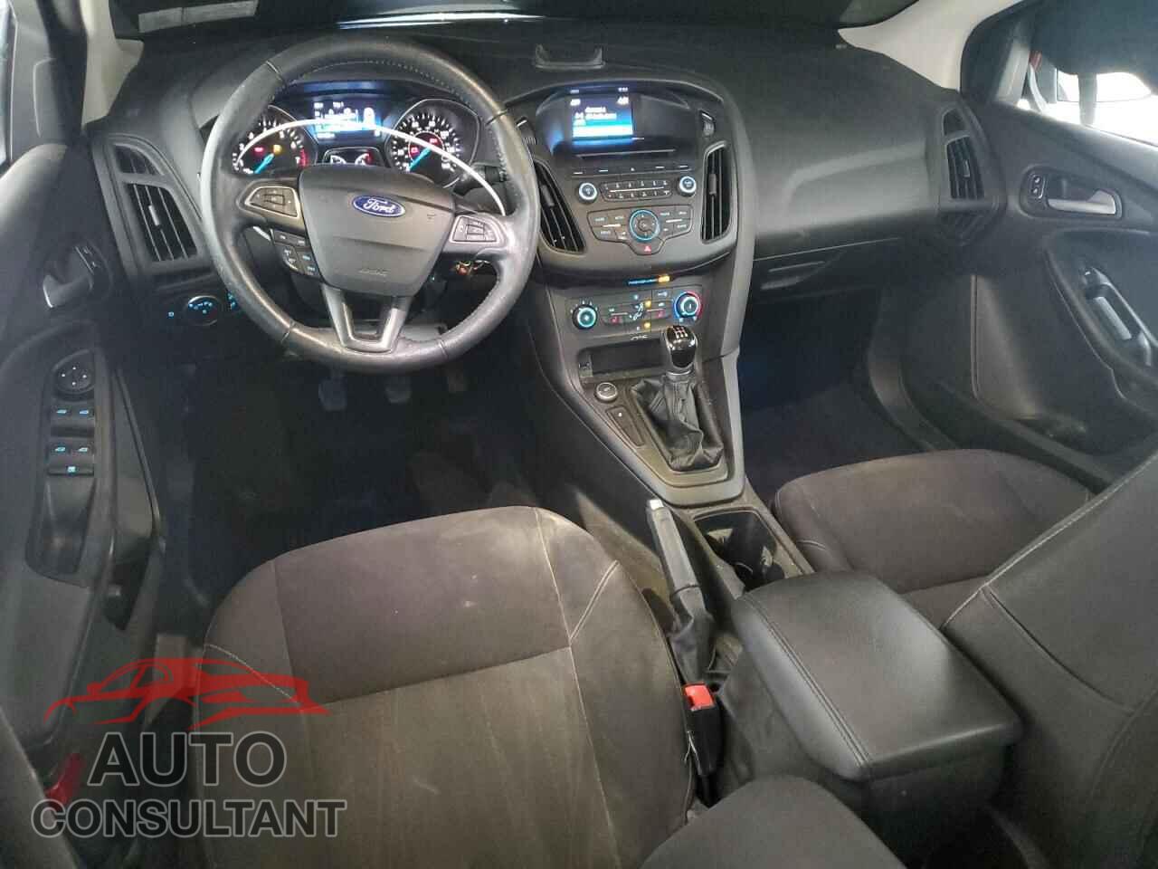 FORD FOCUS 2016 - 1FADP3K26GL377850