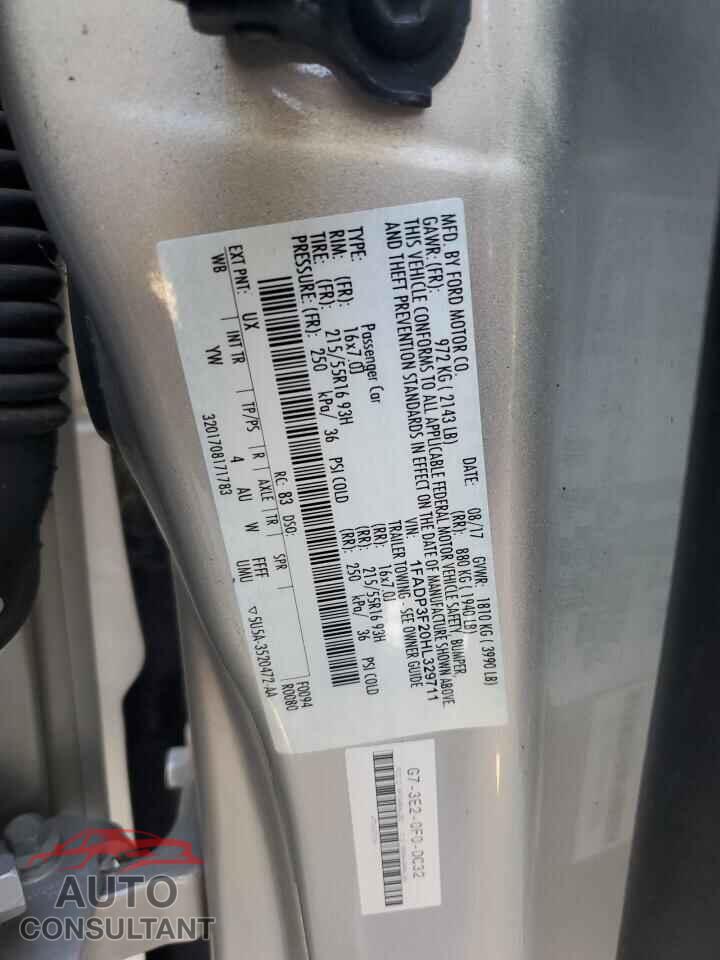 FORD FOCUS 2017 - 1FADP3F20HL329711