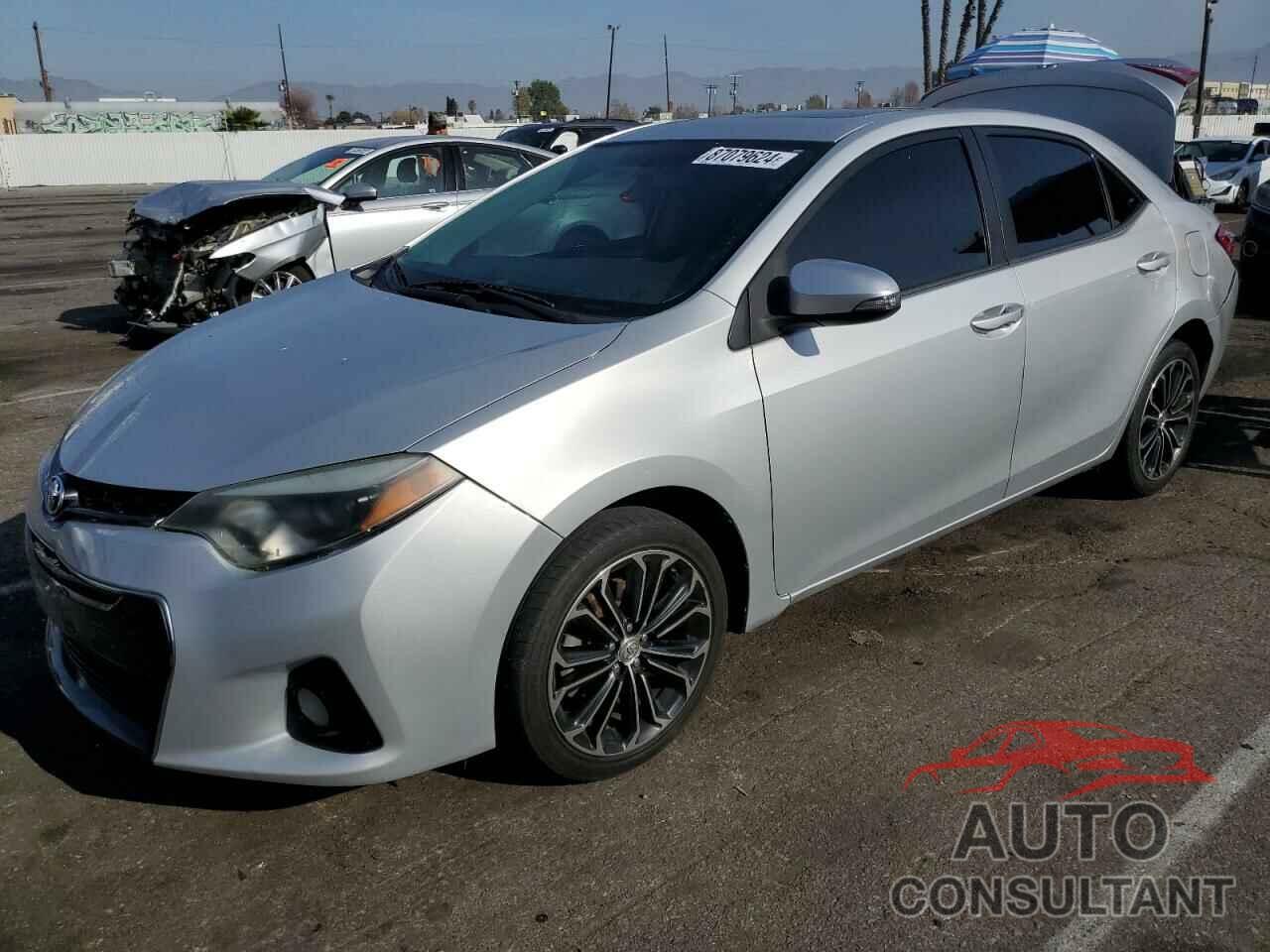TOYOTA COROLLA 2015 - 5YFBURHE5FP195724
