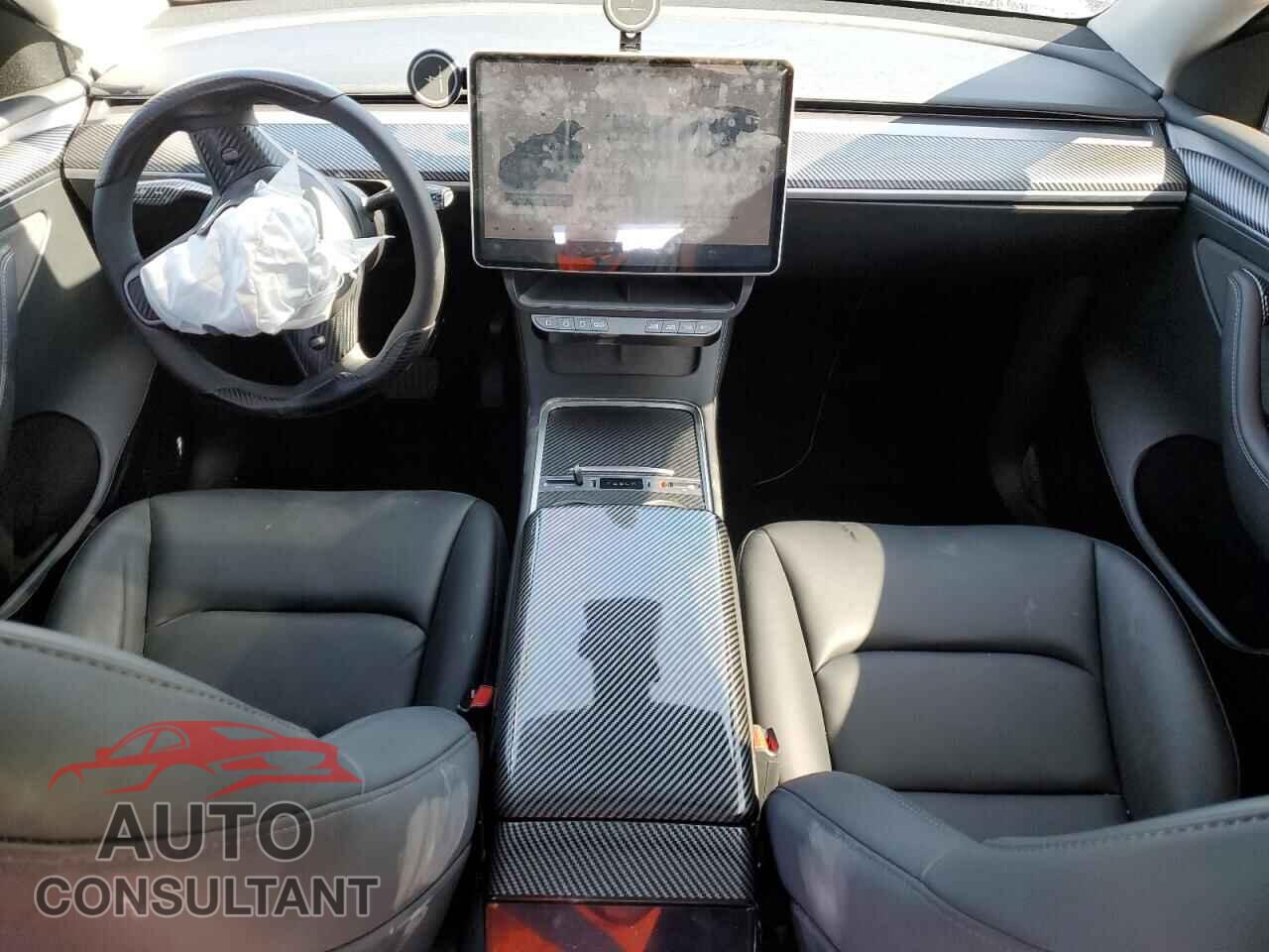 TESLA MODEL Y 2024 - 7SAYGAEE4RF177385