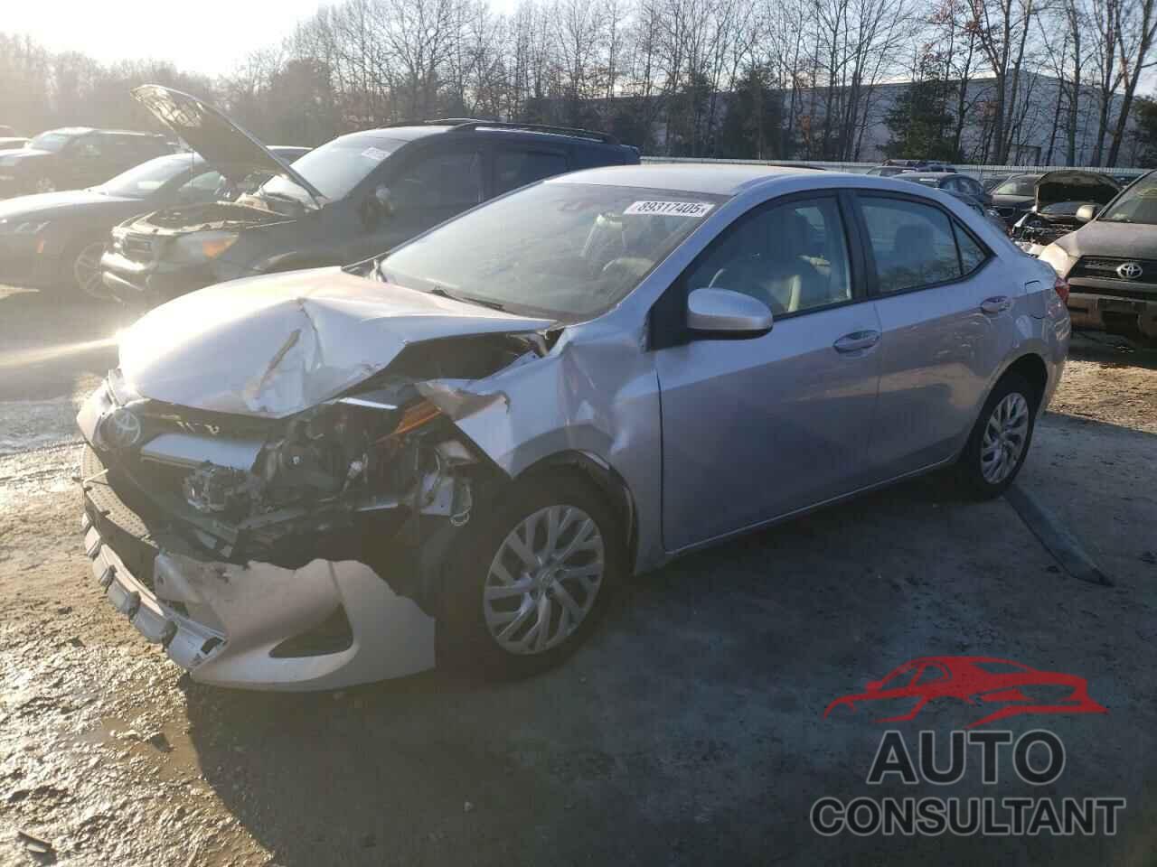 TOYOTA COROLLA 2018 - 5YFBURHE6JP752083