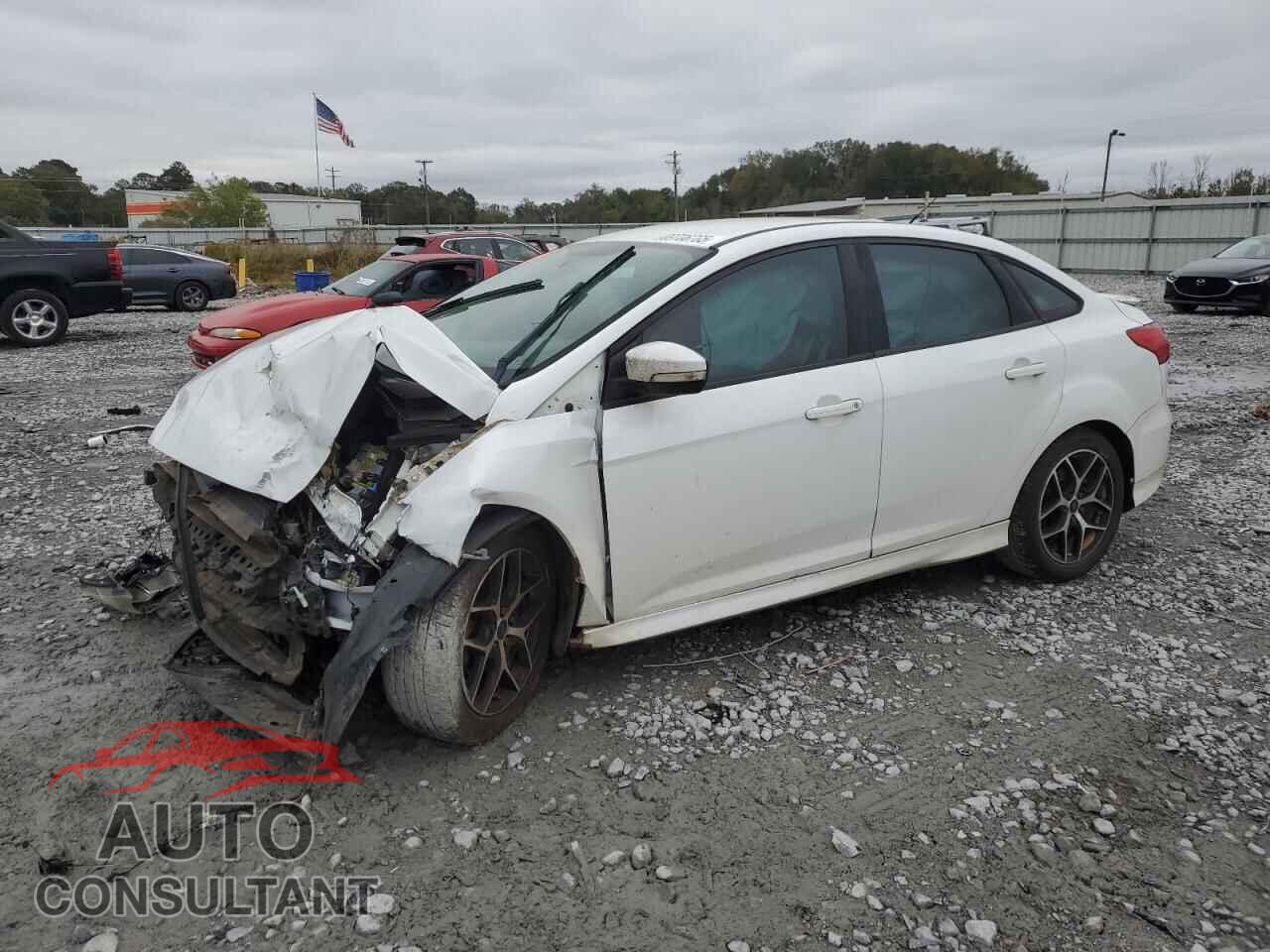 FORD FOCUS 2015 - 1FADP3F20FL345260