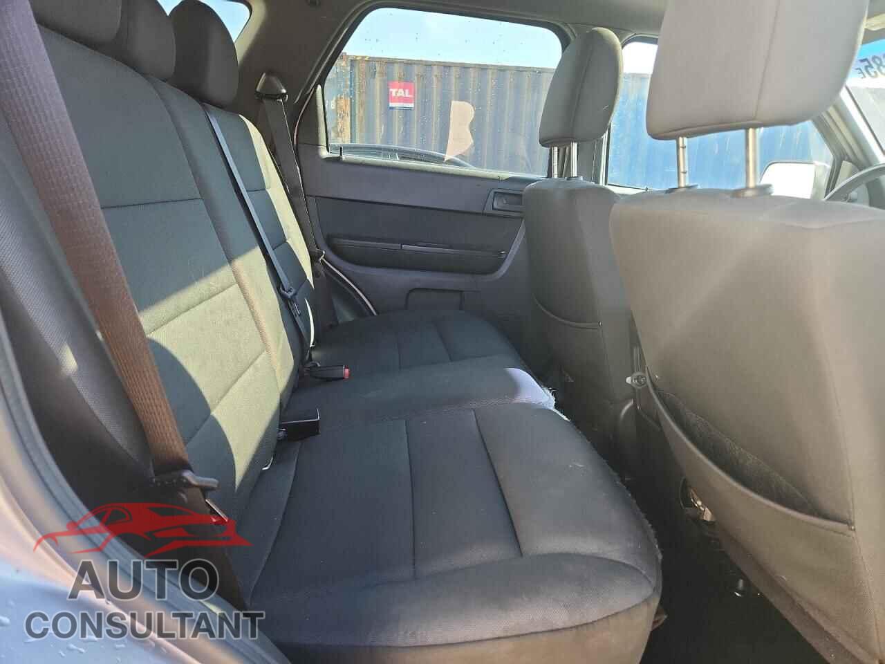 FORD ESCAPE 2011 - 1FMCU9DG4BKB24899