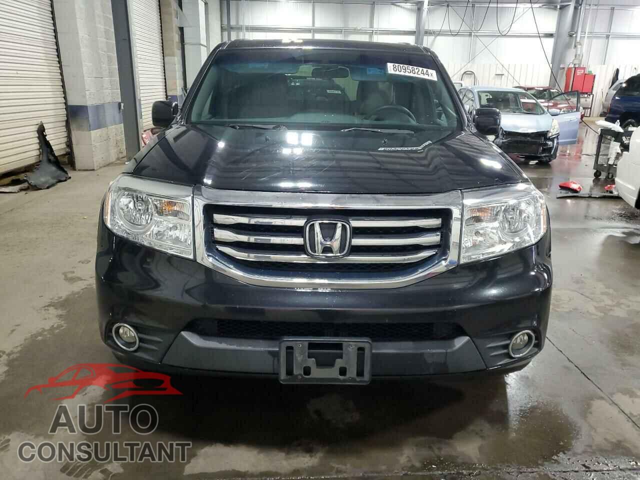 HONDA PILOT 2015 - 5FNYF4H3XFB054357
