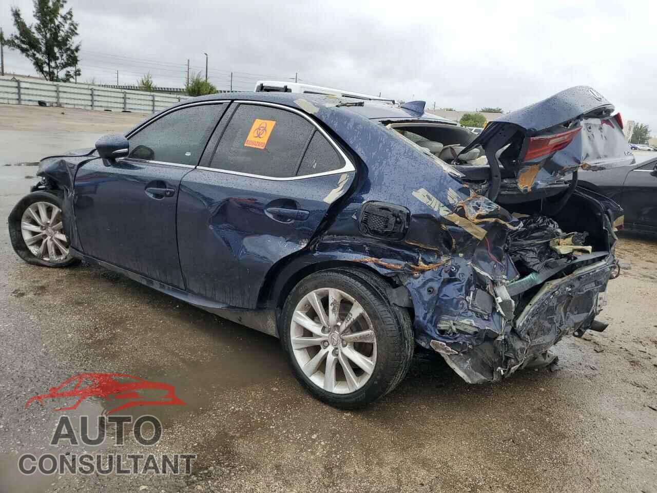 LEXUS IS 2015 - JTHBF1D24F5061046