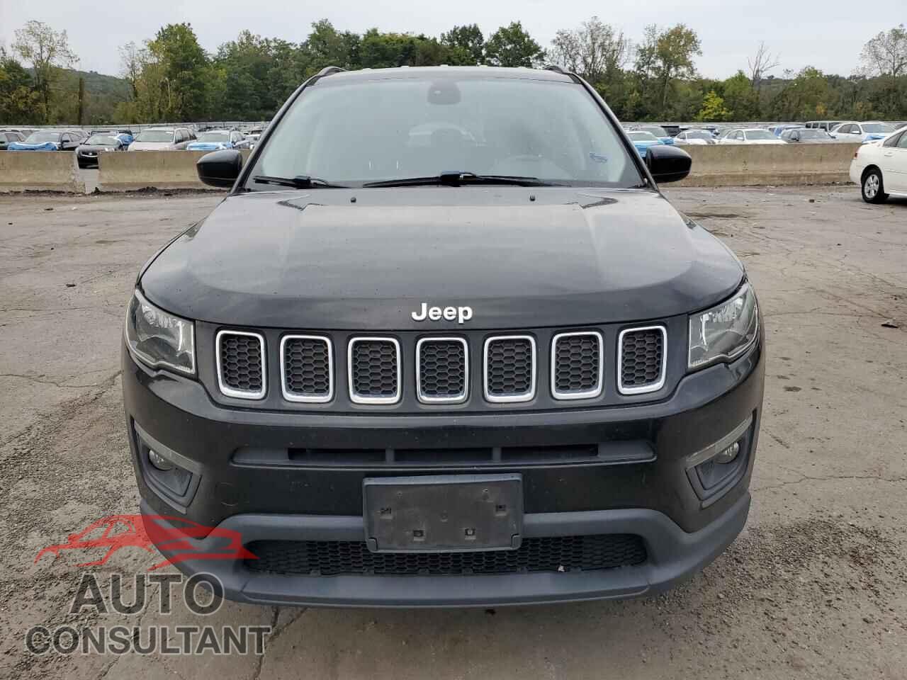 JEEP COMPASS 2018 - 3C4NJDBB0JT131555