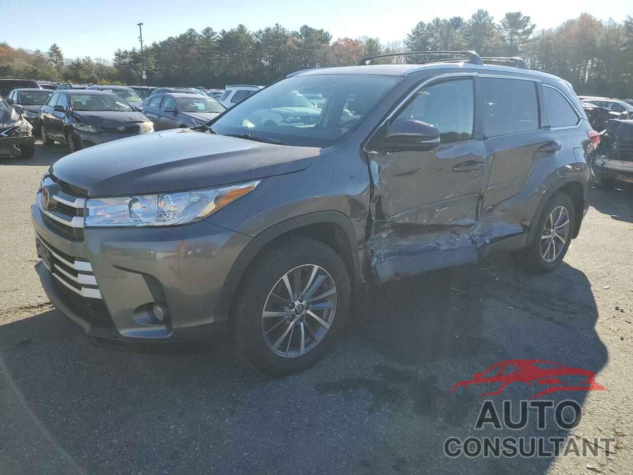 TOYOTA HIGHLANDER 2019 - 5TDJZRFH2KS617668