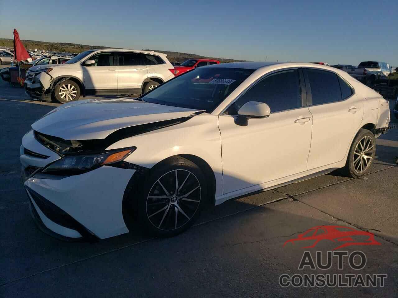 TOYOTA CAMRY 2021 - 4T1G11AK9MU610782