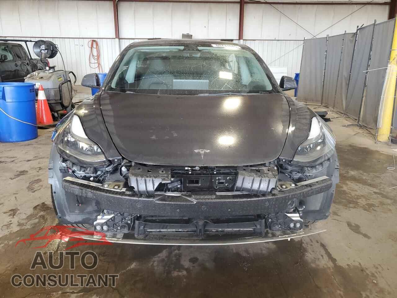 TESLA MODEL 3 2021 - 5YJ3E1EB5MF087769