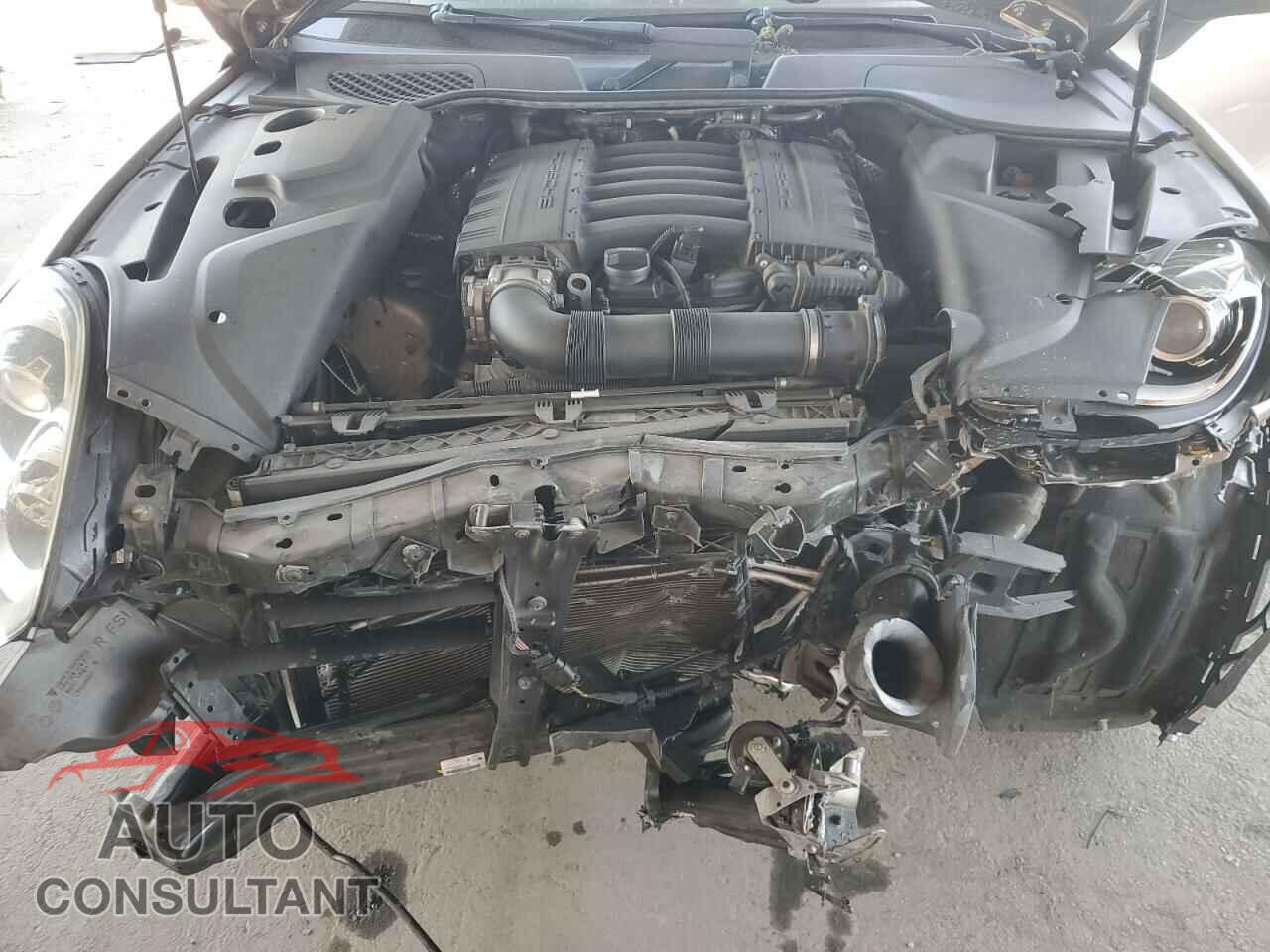 PORSCHE CAYENNE 2016 - WP1AA2A26GKA10073