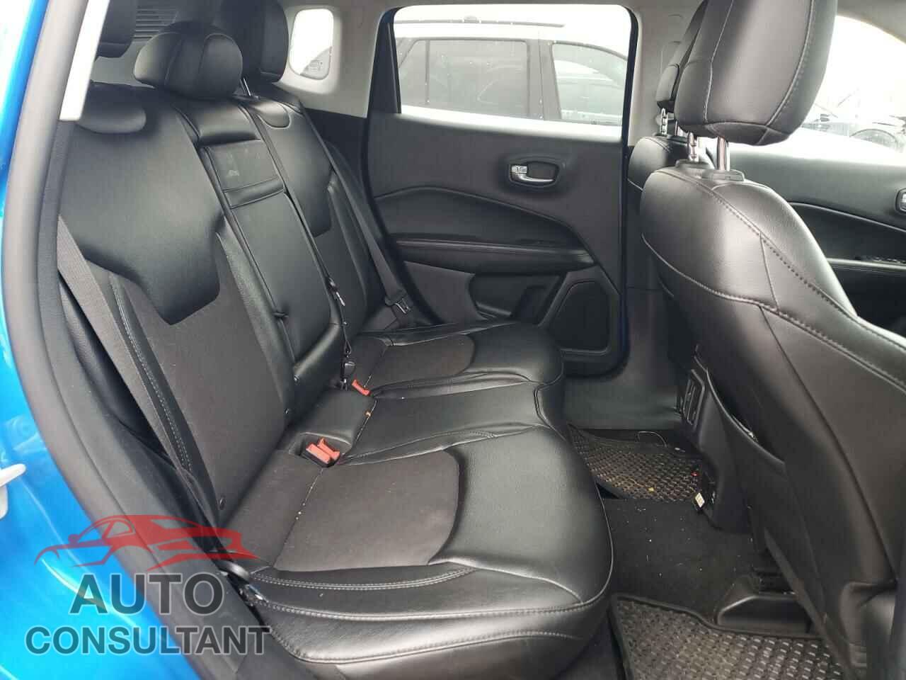 JEEP COMPASS 2018 - 3C4NJDBB4JT433401