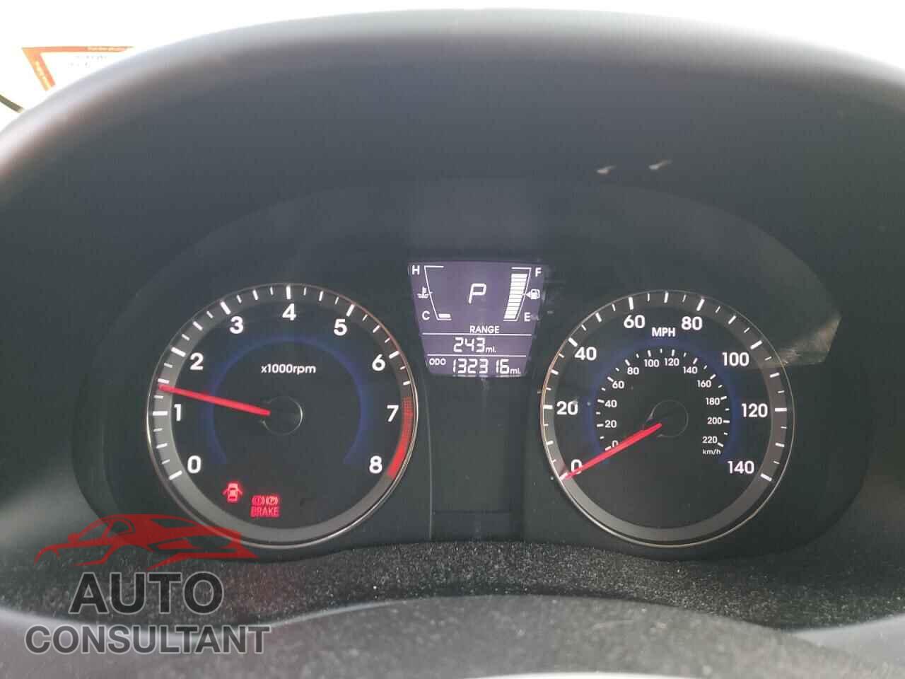 HYUNDAI ACCENT 2013 - KMHCU5AE2DU075429