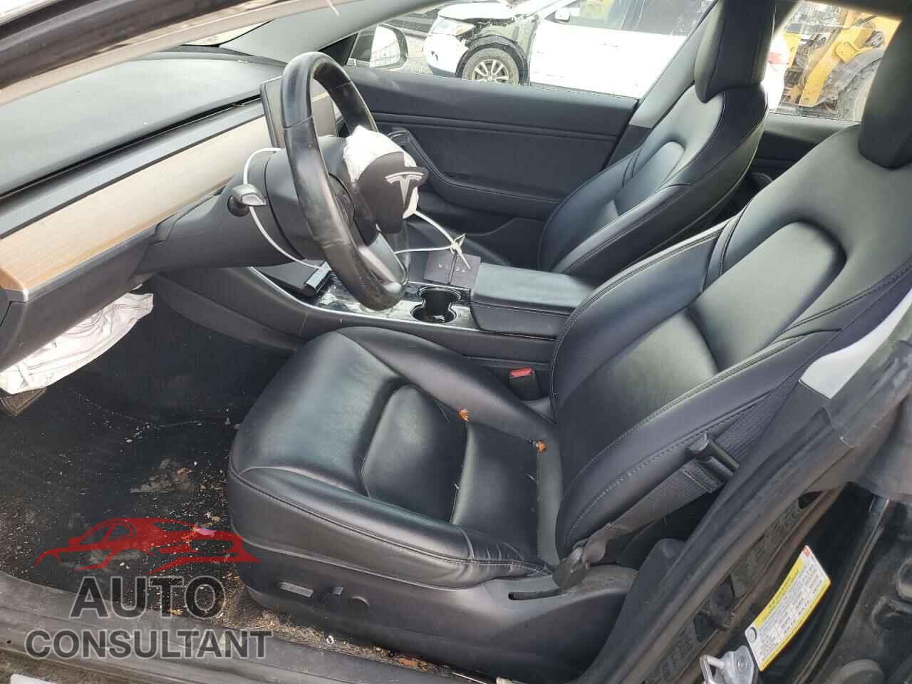 TESLA MODEL 3 2018 - 5YJ3E1EBXJF145211