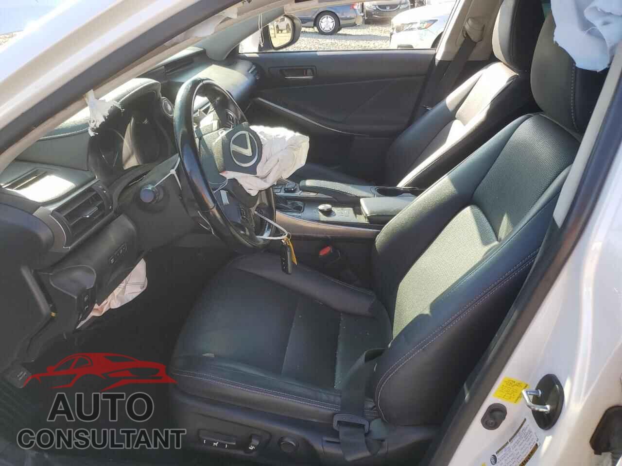 LEXUS IS 2017 - JTHBA1D20H5049655