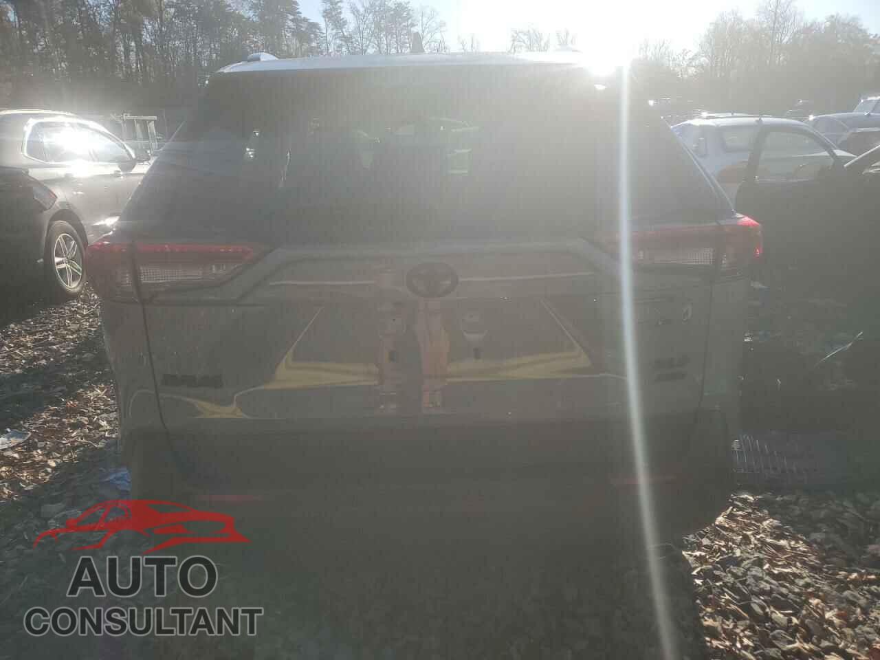 TOYOTA RAV4 2021 - JTMP1RFV2MD079916
