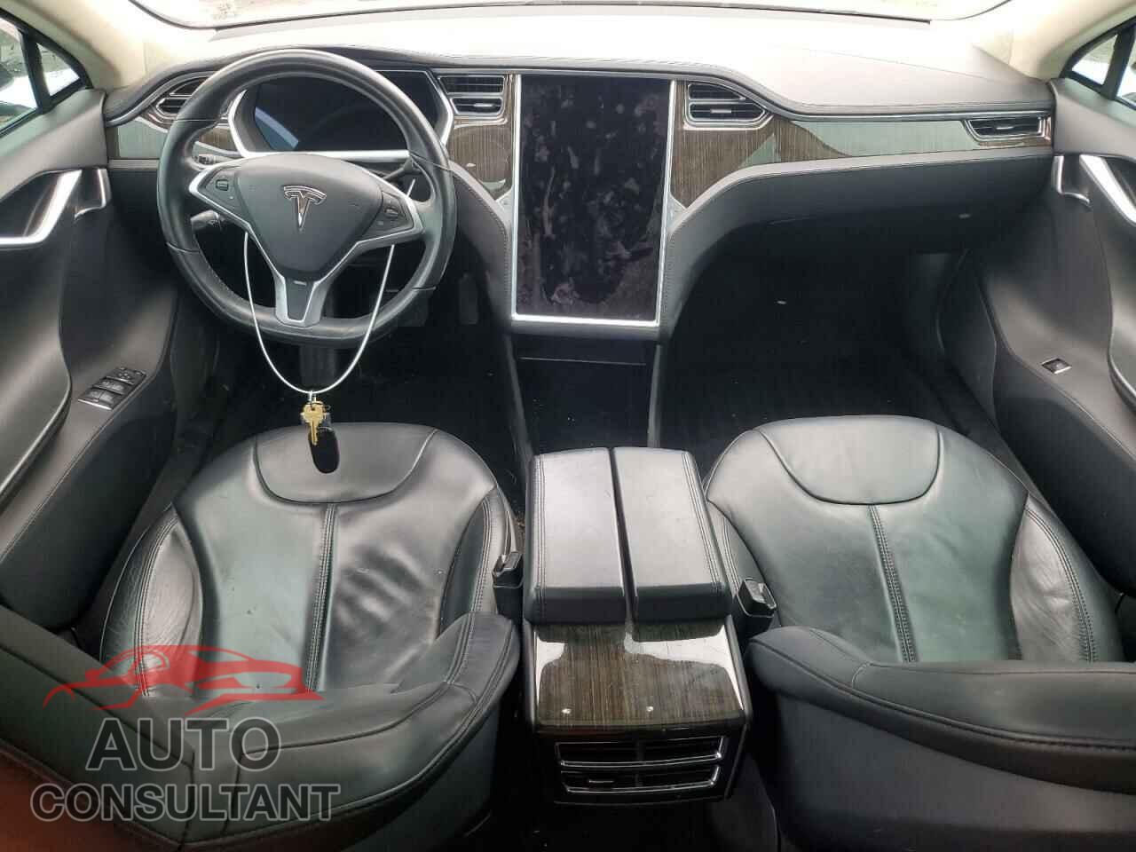 TESLA MODEL S 2013 - 5YJSA1DN3DFP10647