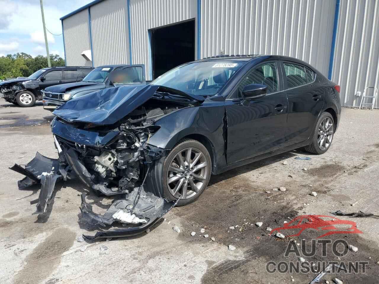 MAZDA 3 2018 - 3MZBN1V31JM206300