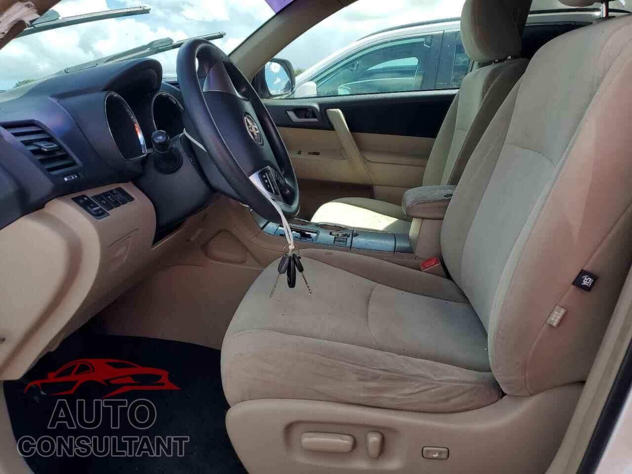 TOYOTA HIGHLANDER 2013 - 5TDZK3EH8DS119175