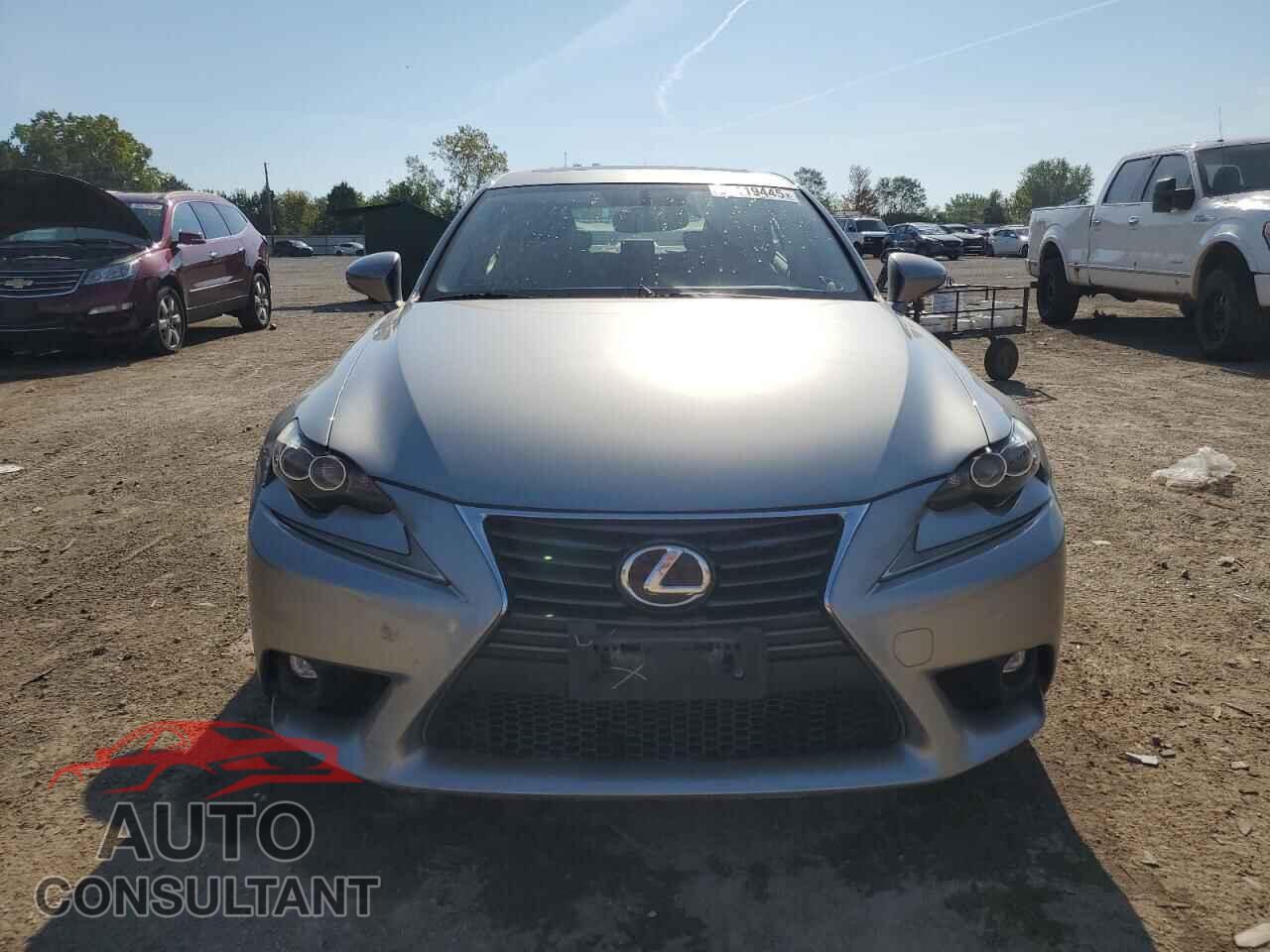 LEXUS IS 2015 - JTHCF1D28F5021122