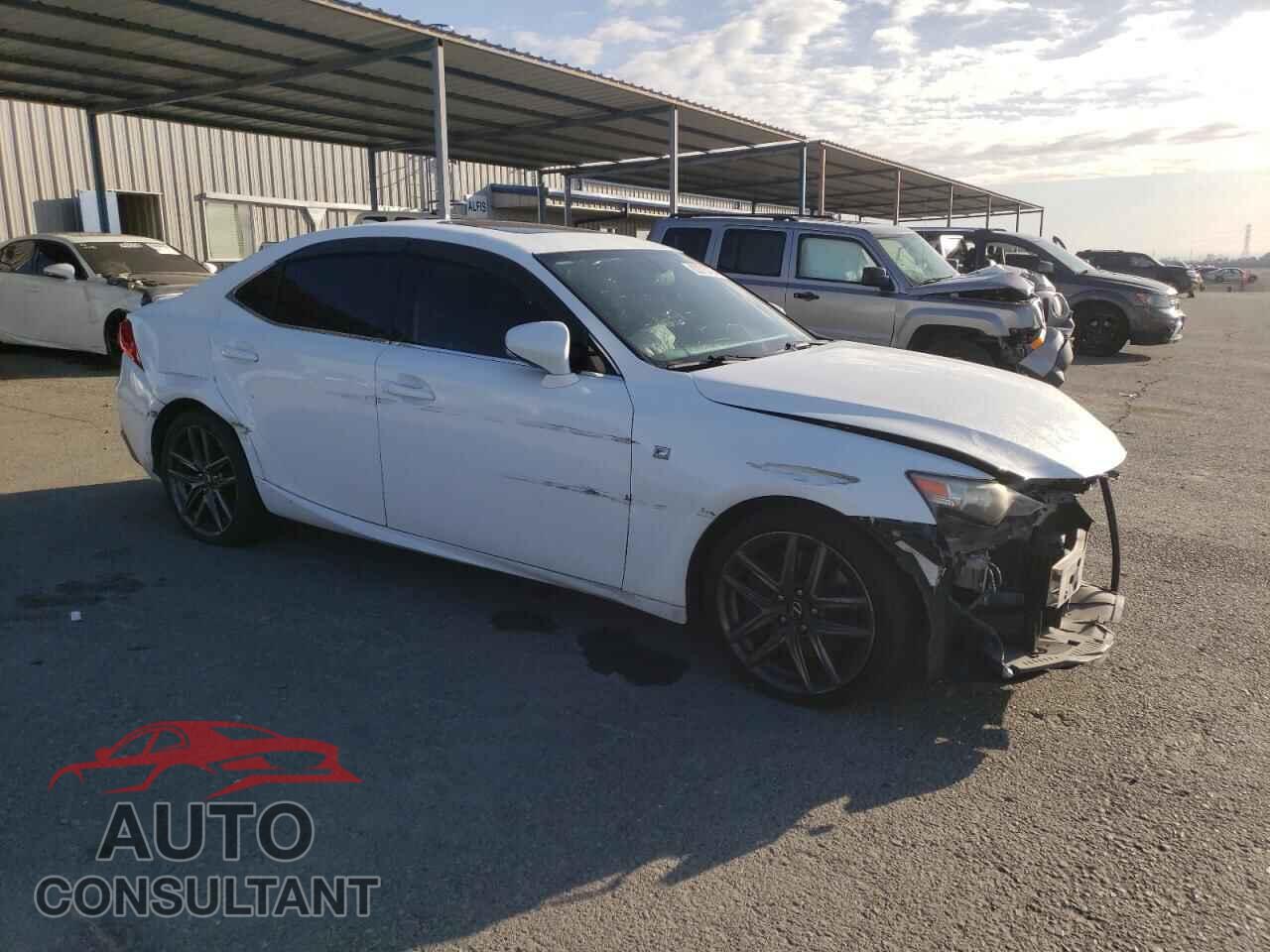 LEXUS IS 2014 - JTHBE1D20E5008880