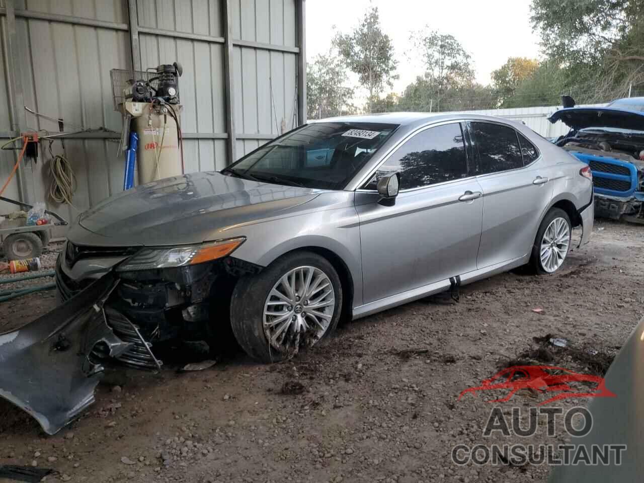 TOYOTA CAMRY 2018 - 4T1B11HK6JU118335