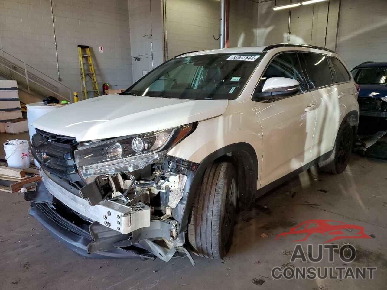 TOYOTA HIGHLANDER 2019 - 5TDJZRFH7KS564286