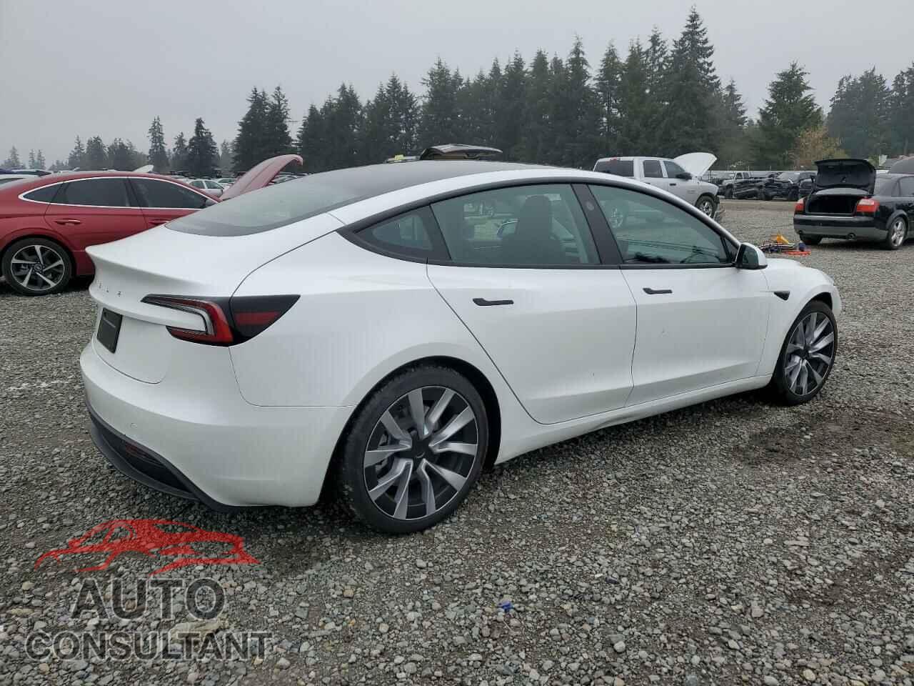 TESLA MODEL 3 2024 - 5YJ3E1EA3RF729064