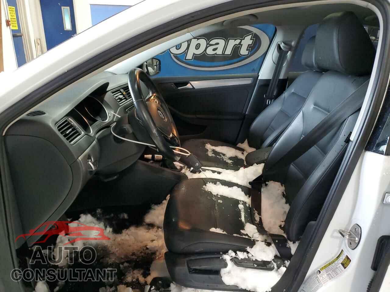 VOLKSWAGEN JETTA 2017 - 3VWDB7AJ2HM204123