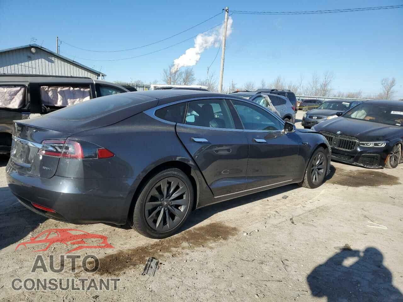 TESLA MODEL S 2018 - 5YJSA1E26JF266485