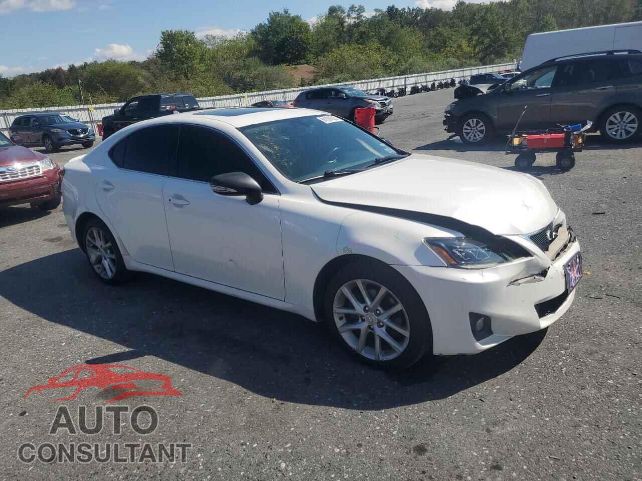 LEXUS IS 2011 - JTHCF5C24B5047655