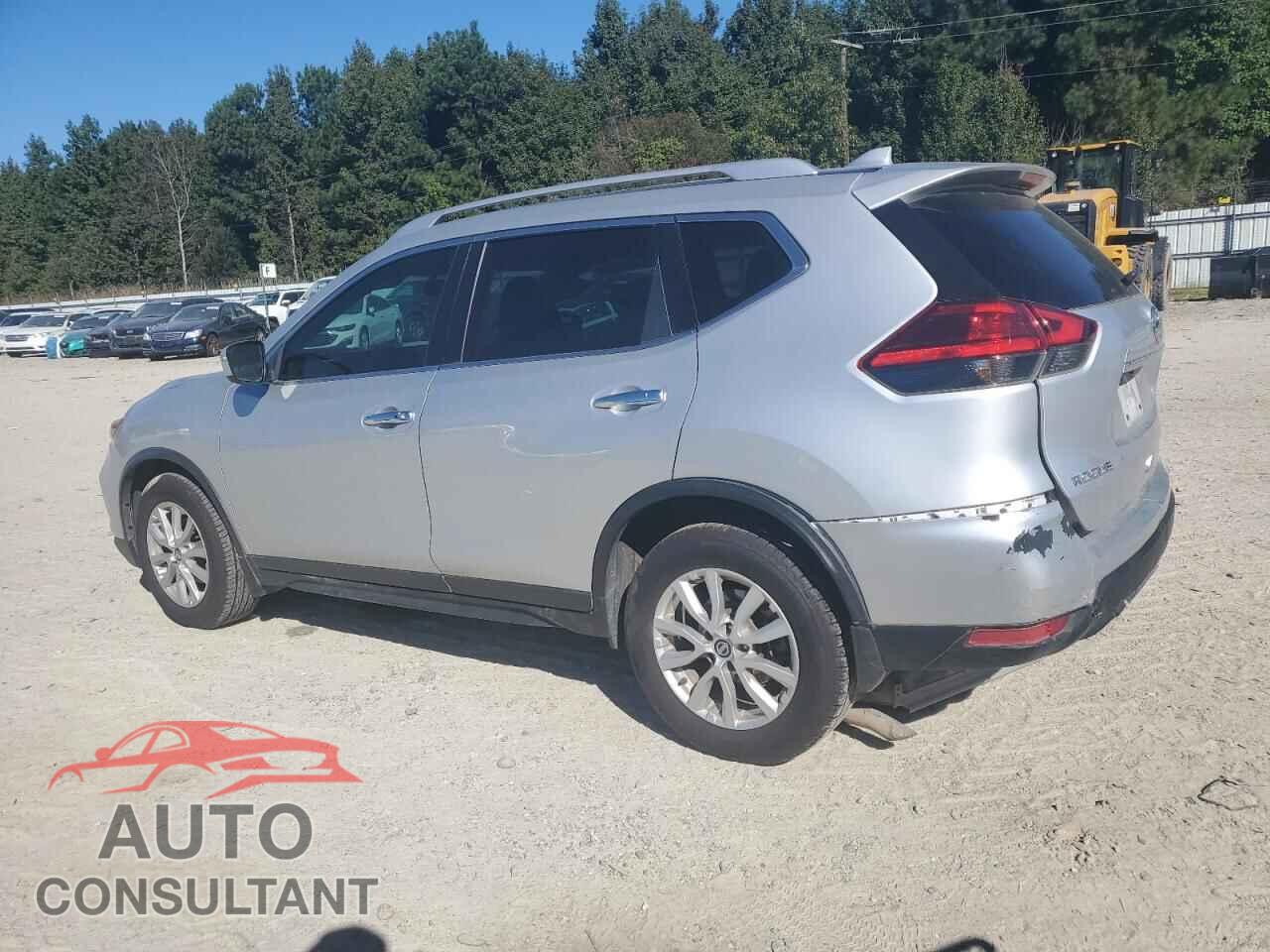 NISSAN ROGUE 2017 - KNMAT2MT6HP596407