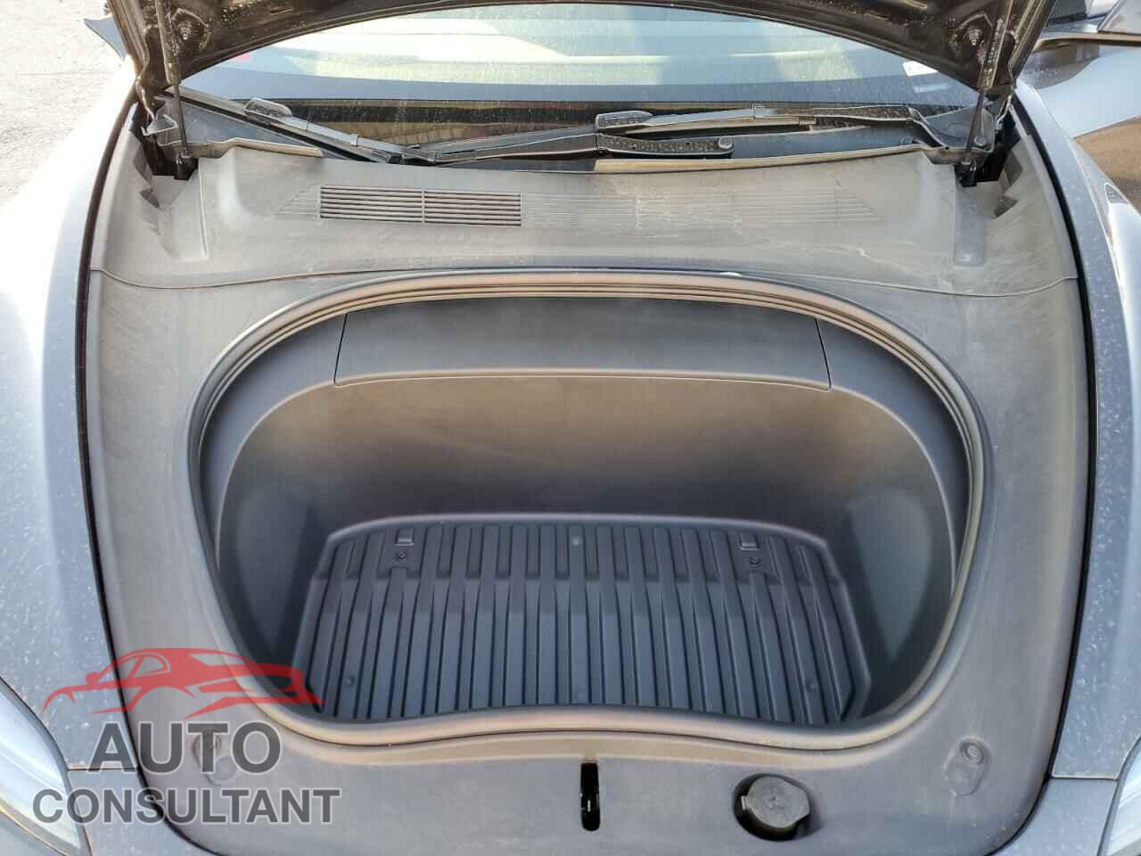 TESLA MODEL 3 2024 - 5YJ3E1EA3RF772271