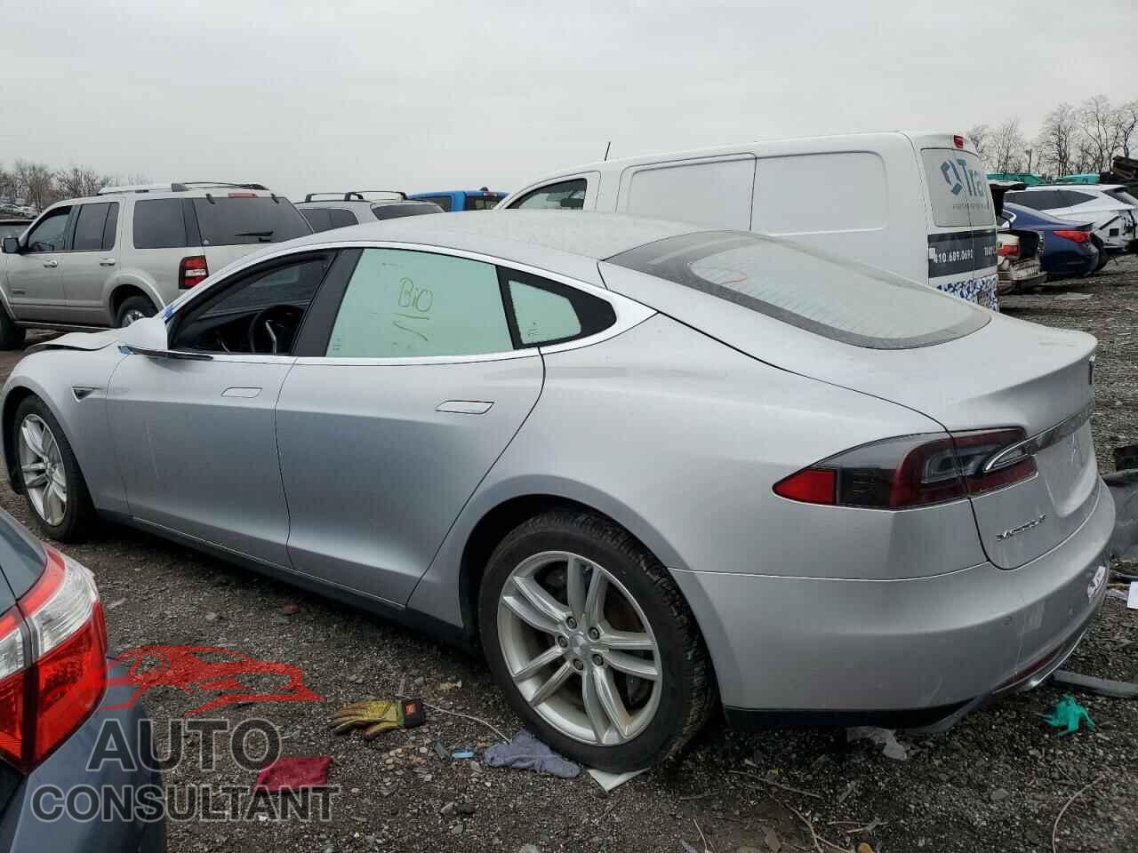 TESLA MODEL S 2014 - 5YJSA1H18EFP38579