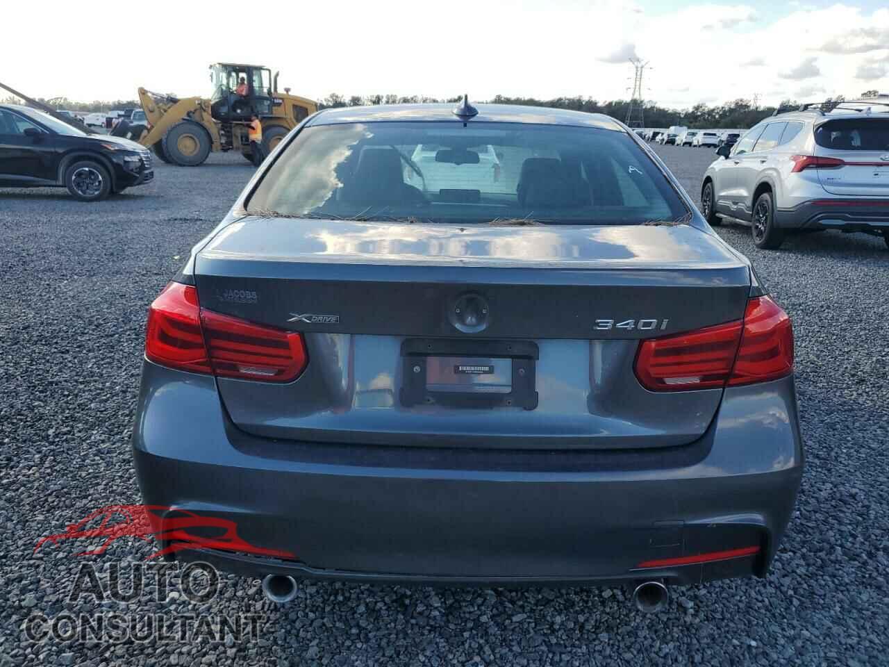 BMW 3 SERIES 2017 - WBA8B7C35HK806523