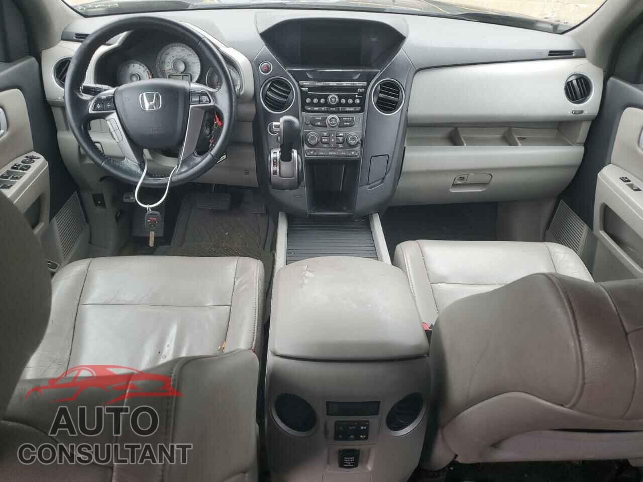 HONDA PILOT 2015 - 5FNYF4H52FB027008