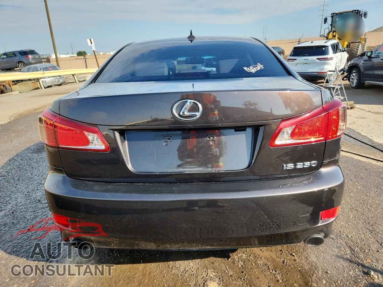 LEXUS IS 2012 - JTHBF5C26C5182679