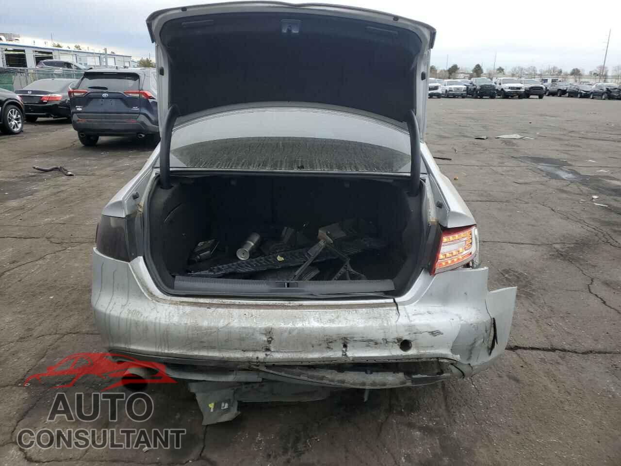 AUDI A4 2012 - WAUFFAFL7CN015289